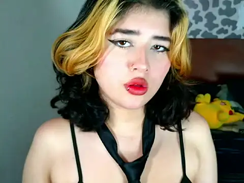 Snapshot of Dafne_Delayne chatting on 10-23-25, 08:18 Dafne Delayne online show from 10-23-25, 08:18