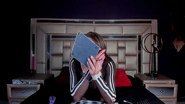 ChloeMendez online show from 01-17-26, 11:48