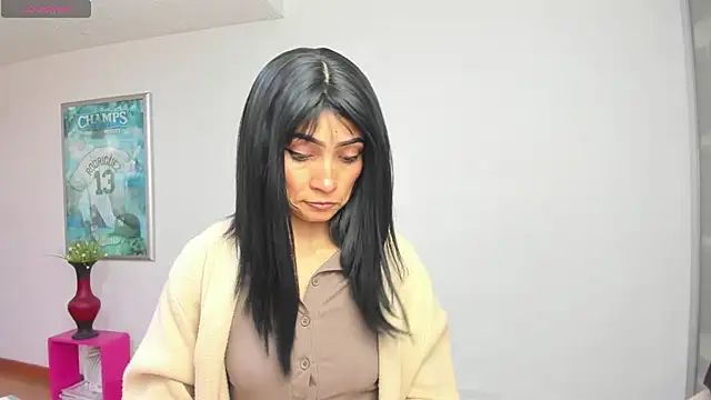 chloehanna online show from 05-03-26, 01:06