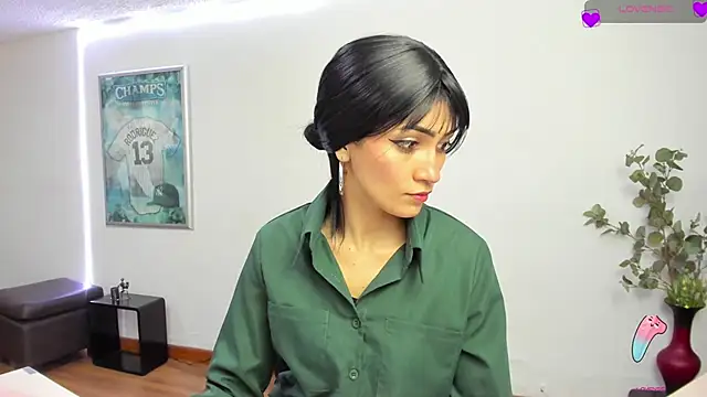 chloehanna online show from 06-01-26, 01:02