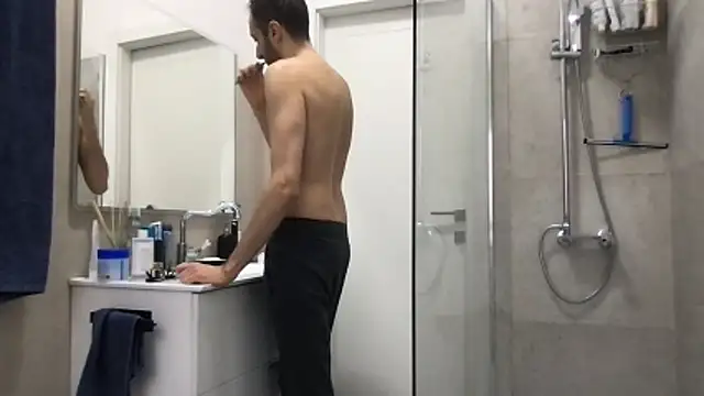 LukaShyGuy online show from 11-24-25, 07:41