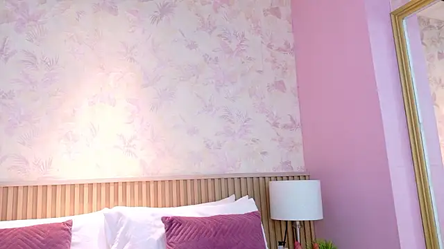 AdelineJhones online show from 01-12-26, 02:33