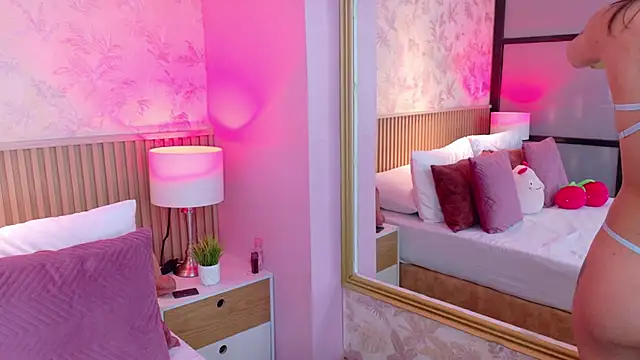 Snapshot of AdelineJhones chatting on 02-11-26, 02:22 AdelineJhones online show from 02-11-26, 02:22