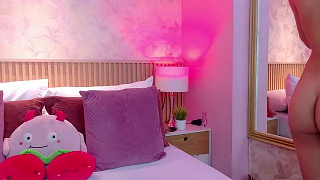 Snapshot of AdelineJhones chatting on 02-25-26, 02:27 AdelineJhones online show from 02-25-26, 02:27