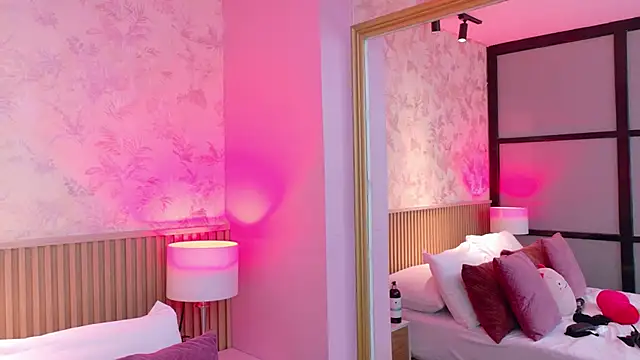 Snapshot of AdelineJhones chatting on 03-09-26, 02:21 AdelineJhones online show from 03-09-26, 02:21