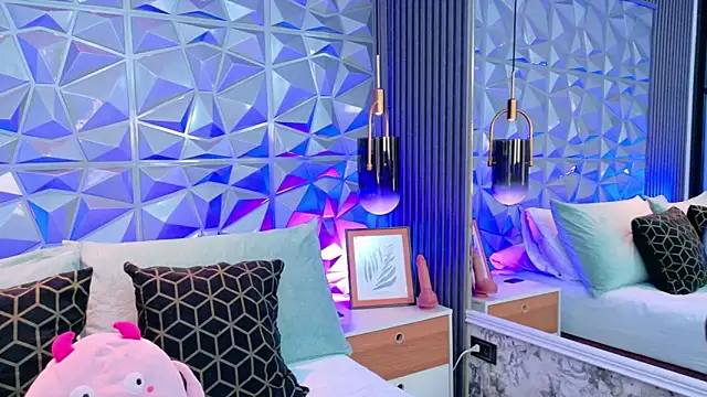 Snapshot of AdelineJhones chatting on 03-20-26, 02:11 AdelineJhones online show from 03-20-26, 02:11