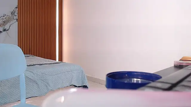 rosselyn  online show from 03-06-26, 12:12