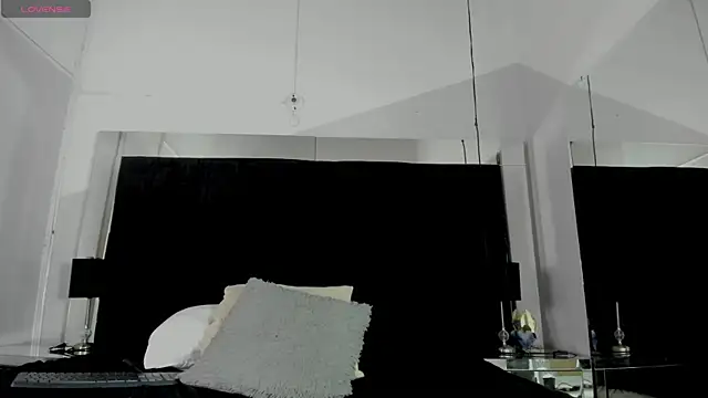 EmmadaSilva online show from 05-15-26, 07:04