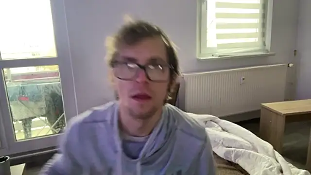 StephPra94 online show from 11-11-25, 08:03