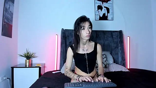 Cloy Areo online show from 05-11-26, 11:49