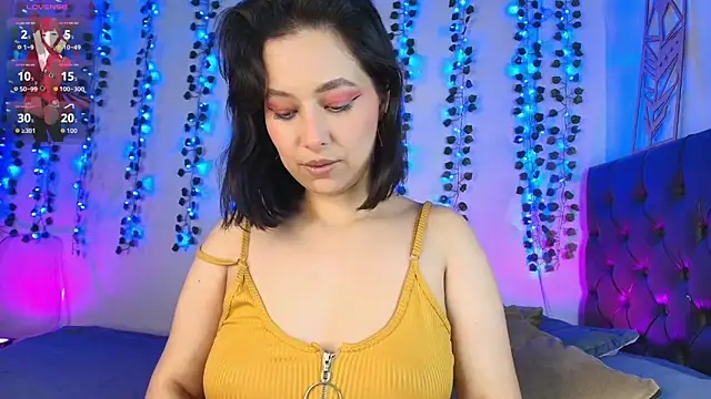 Snapshot of Eris_Velvet chatting on 11-13-25, 04:00 Eris Velvet online show from 11-13-25, 04:00