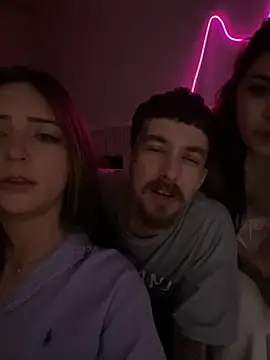 Snapshot of dorneles20 chatting on 10-22-25, 08:03 dorneles20 online show from 10-22-25, 08:03