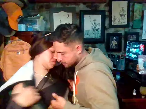 Snapshot of Alejos2025 chatting on 10-24-25, 05:31 Alejos2025 online show from 10-24-25, 05:31