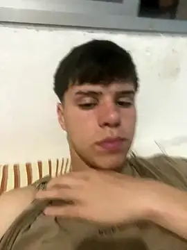 Snapshot of lucaaa_01 chatting on 10-22-25, 06:24 lucaaa 01 online show from 10-22-25, 06:24