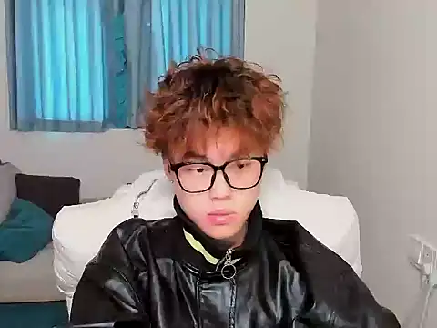 L1kuto online show from 10-24-25, 08:22