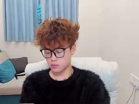 L1kuto online show from 10-25-25, 10:01