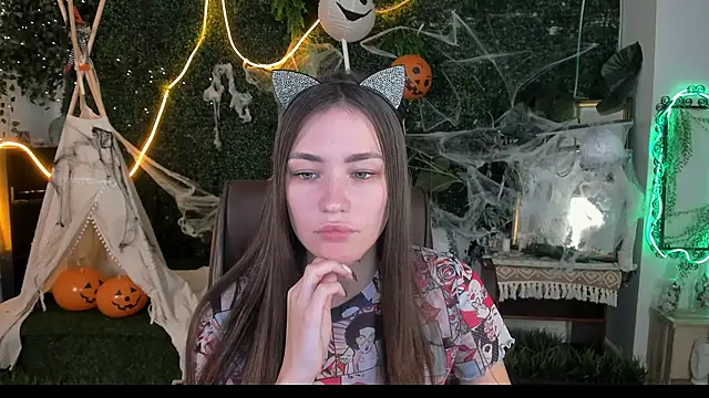 lollyrais online show from 10-30-25, 01:01