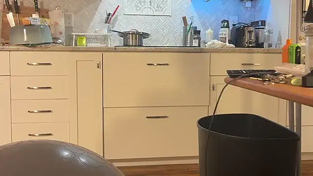 andrenoma427 online show from 11-25-25, 04:12