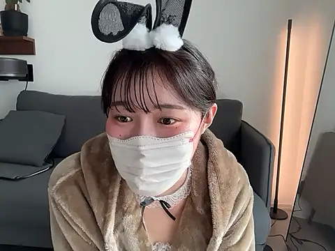 karenchaaan online show from 10-30-25, 03:30