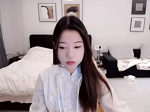 Snapshot of minnie-kk chatting on 10-24-25, 07:27 minnie-kk online show from 10-24-25, 07:27