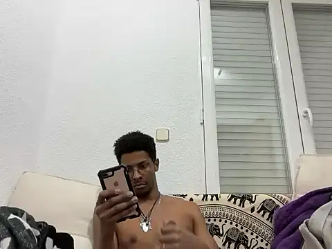 Albert Madrid online show from 11-26-25, 09:27