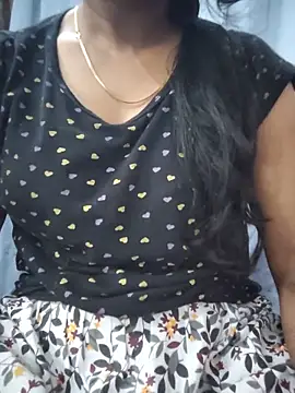 Ezabelljohn online show from 06-15-26, 07:21