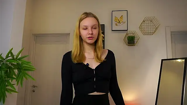 ElissaGlod online show from 10-28-25, 11:36