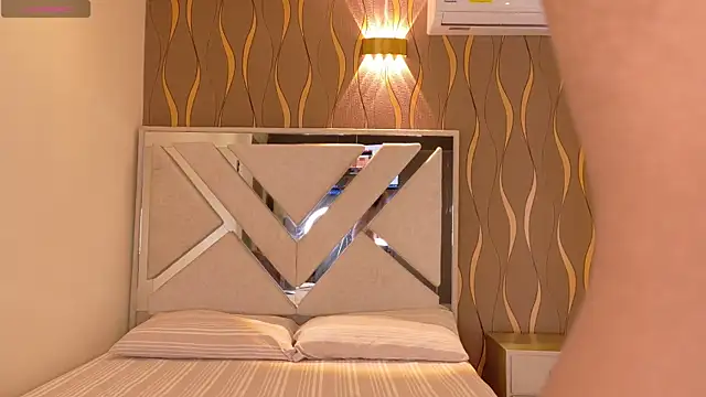 iam nicolle online show from 02-24-26, 12:58