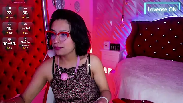 Roxanne Han online show from 05-07-26, 12:10