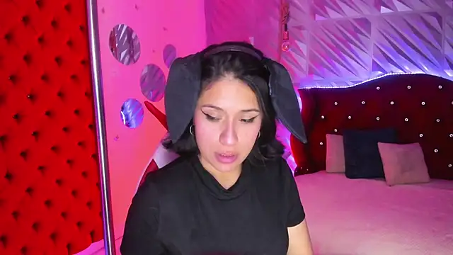 Roxanne Han online show from 07-17-26, 12:34