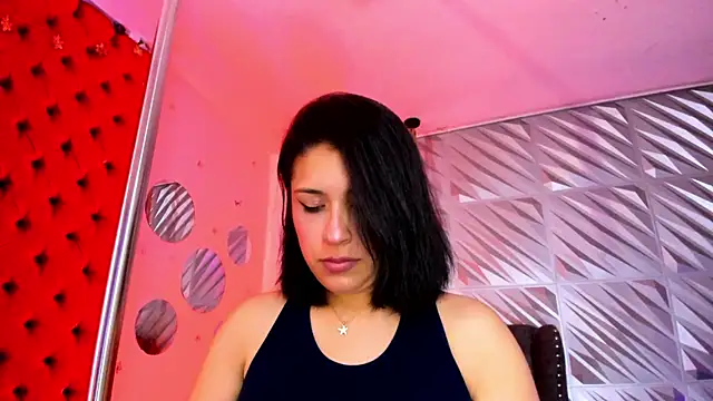 Roxanne Han online show from 08-09-26, 12:43