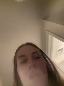 Snapshot of elliepixie chatting on 02-10-26, 03:21 elliepixie online show from 02-10-26, 03:21