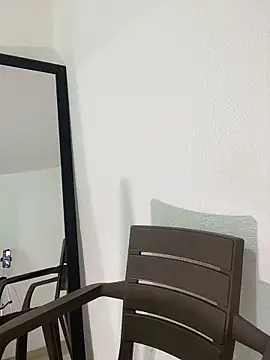 Snapshot of misschloe_ chatting on 10-29-25, 02:19 misschloe online show from 10-29-25, 02:19