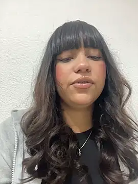 Snapshot of misschloe_ chatting on 11-04-25, 05:01 misschloe online show from 11-04-25, 05:01