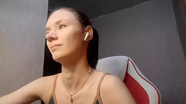 Snapshot of KarrenPurse chatting on 10-24-25, 03:08 KarrenPurse online show from 10-24-25, 03:08