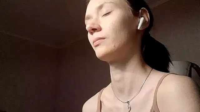 Snapshot of KarrenPurse chatting on 10-27-25, 03:16 KarrenPurse online show from 10-27-25, 03:16