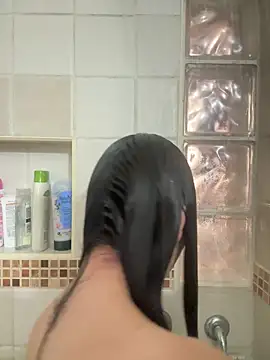 IslaCole online show from 01-06-26, 08:12