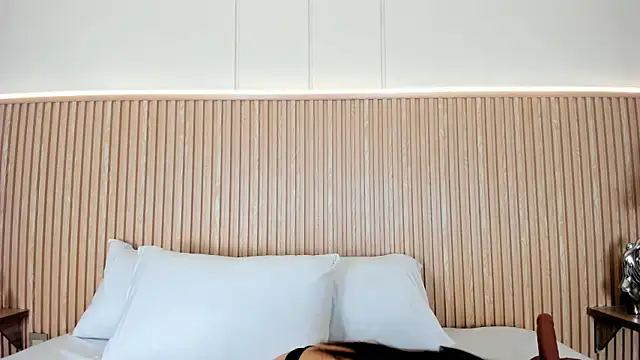 NahimiThompson online show from 02-27-26, 07:36