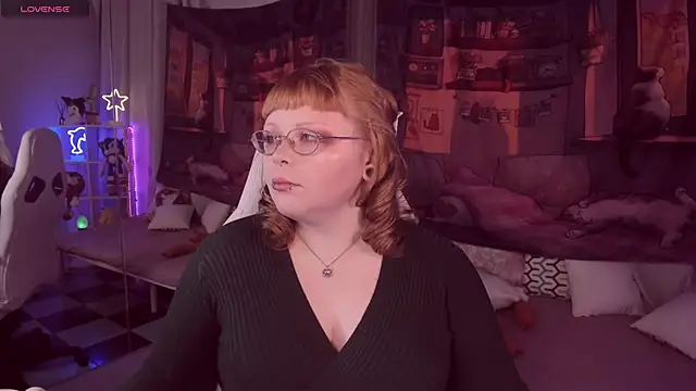 LottieReed online show from 01-10-26, 03:47