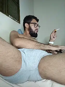 Snapshot of FerrariniHott chatting on 10-29-25, 04:59 FerrariniHott online show from 10-29-25, 04:59