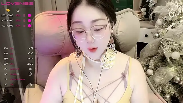 Snapshot of Monica-666888- chatting on 07-10-26, 04:42 Monica-666888- online show from 07-10-26, 04:42