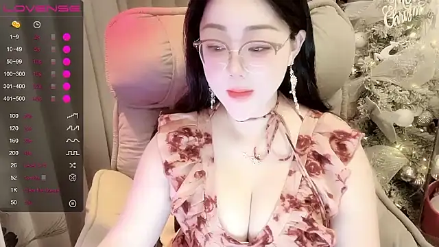 Snapshot of Monica-666888- chatting on 07-21-26, 02:52 Monica-666888- online show from 07-21-26, 02:52