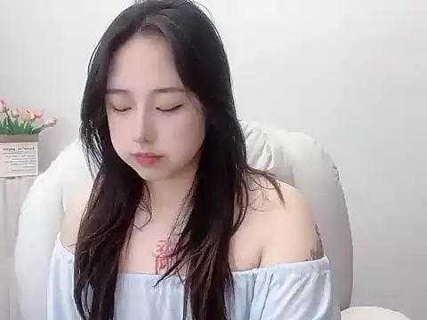 Snapshot of Love-hanzaizai718 chatting on 10-25-25, 06:57 Love-hanzaizai718 online show from 10-25-25, 06:57