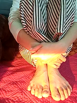 Cherry Le02 online show from 11-23-25, 03:34