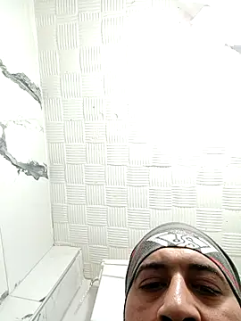 Snapshot of asem19999 chatting on 10-23-25, 10:36 asem19999 online show from 10-23-25, 10:36