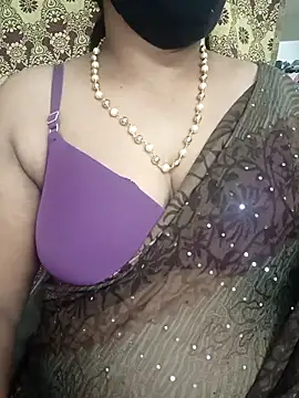Snapshot of telugucrazygirl chatting on 10-24-25, 07:49 telugucrazygirl online show from 10-24-25, 07:49
