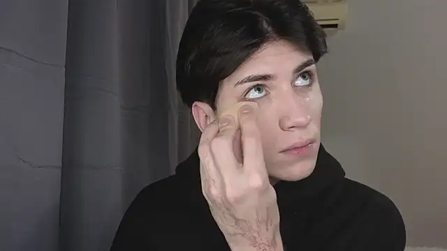 Oliver star boy  online show from 11-20-25, 05:01