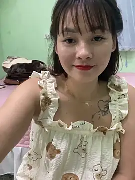 Snapshot of Star_fruit chatting on 10-29-25, 03:36 Star fruit online show from 10-29-25, 03:36