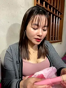 Snapshot of Star_fruit chatting on 12-05-25, 03:09 Star fruit online show from 12-05-25, 03:09