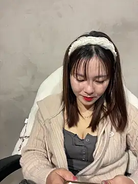 Snapshot of Star_fruit chatting on 12-22-25, 01:57 Star fruit online show from 12-22-25, 01:57